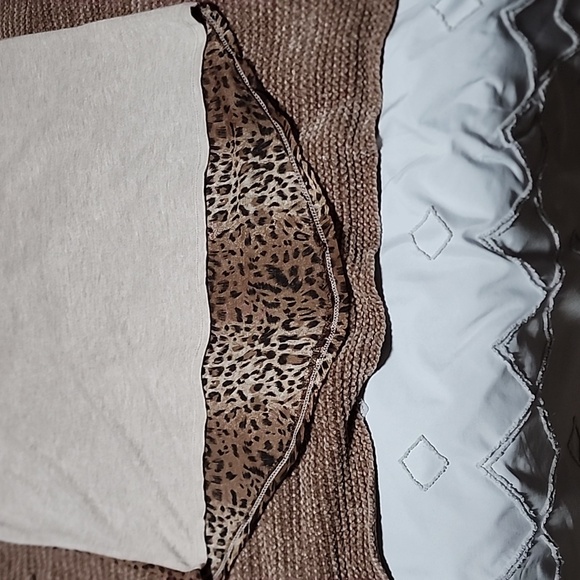 Sleeveless top. Animal print. Size Large. Brand is Phopsody. - Picture 3 of 4